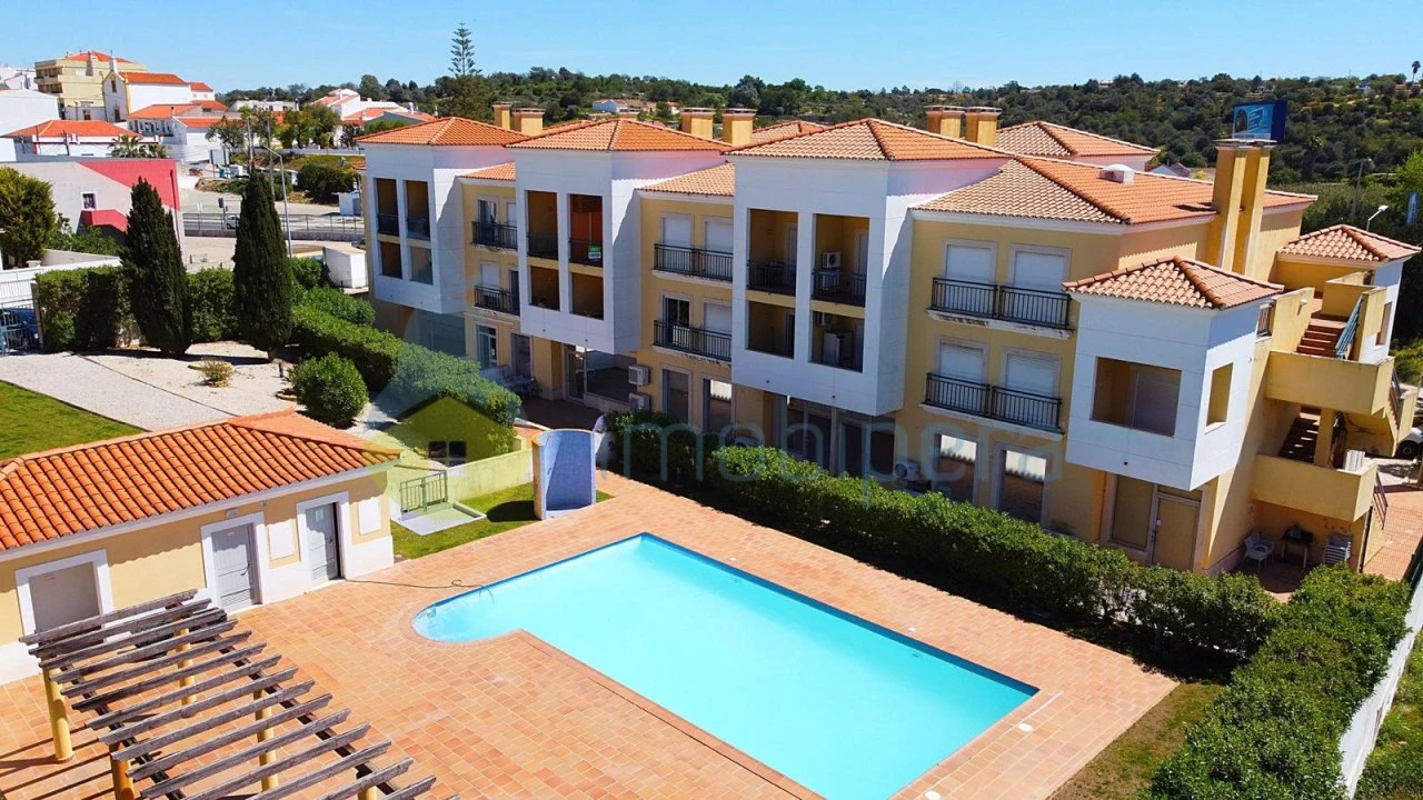 Apartamento T1 para Venda em Alcantarilha e Pêra Foto 11