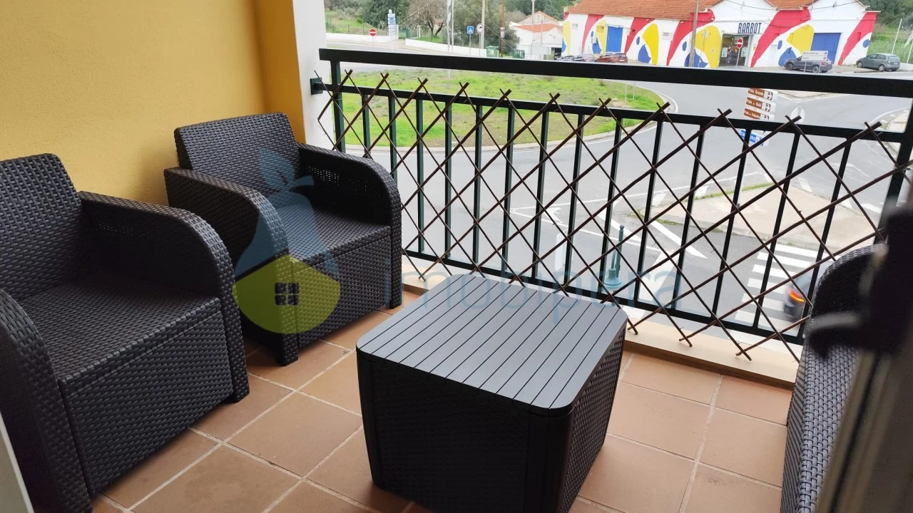 Apartamento T1 para Venda em Alcantarilha e Pêra Foto 3