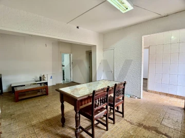 Moradia T4 para Venda em Fernao Ferro