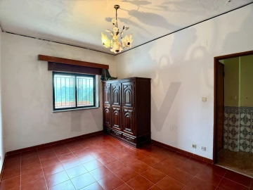 Moradia T4 para Venda em Fernao Ferro