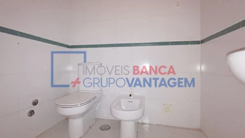 Apartamento T3 para Venda em Marvila, Ribeira Santarém, São Salvador, São Nicolau
