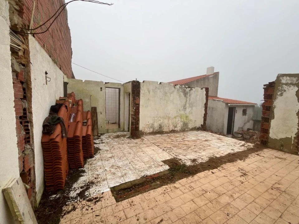 Moradia T2 para Venda em Colares Foto 2