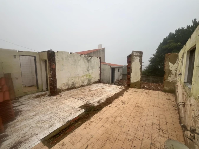 Moradia T2 para Venda em Colares Foto 4