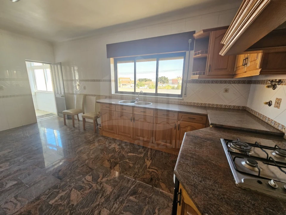 Apartamento T4 para Venda em Gaio-Rosário e Sarilhos Pequenos Foto 1