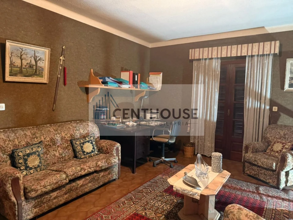 Moradia T6 para Venda em Sepins e Bolho Foto 5