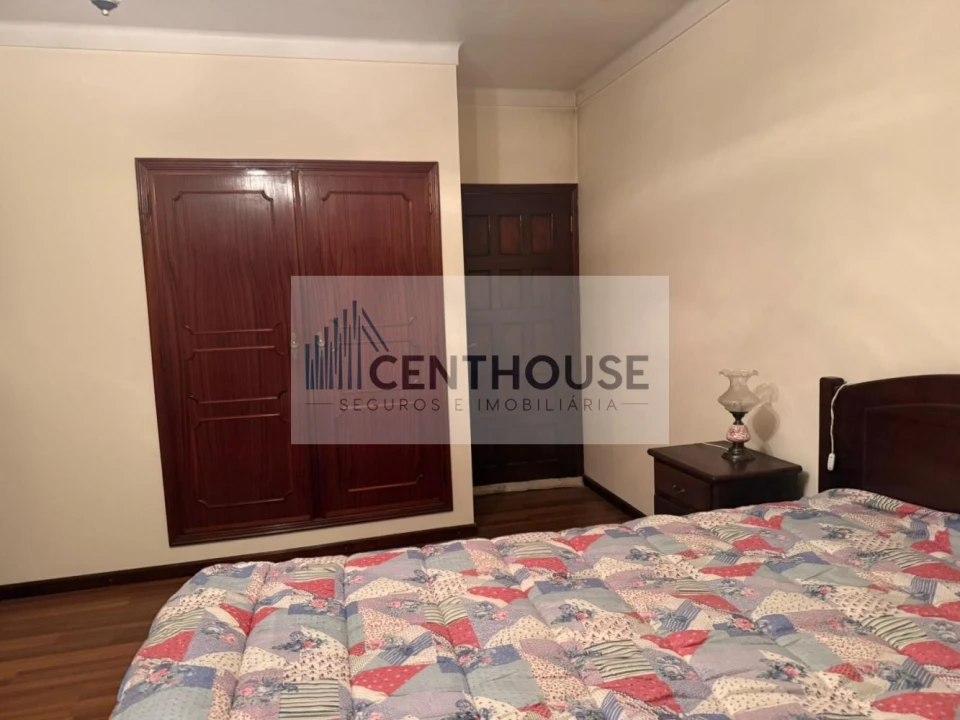 Moradia T6 para Venda em Sepins e Bolho Foto 8