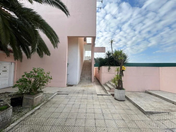 Prédio para Venda em Esgueira