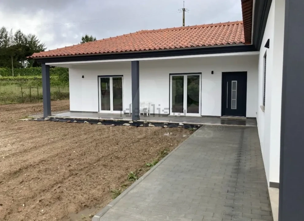 Moradia T3 para Venda em Vermelha Foto 1