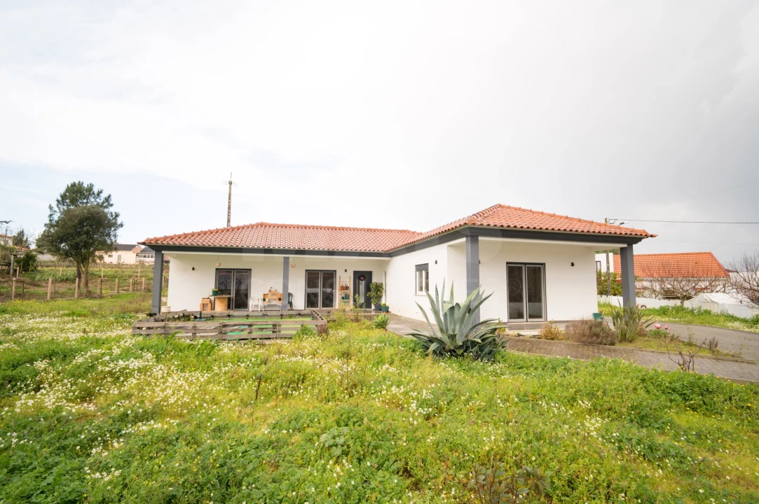 Moradia T3 para Venda em Vermelha Foto 3