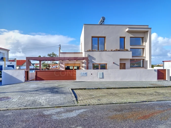 Moradia T3 para Venda em Silveira Foto 2