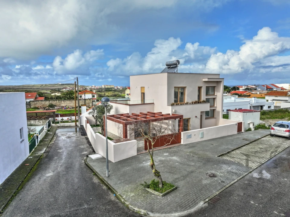 Moradia T3 para Venda em Silveira Foto 6