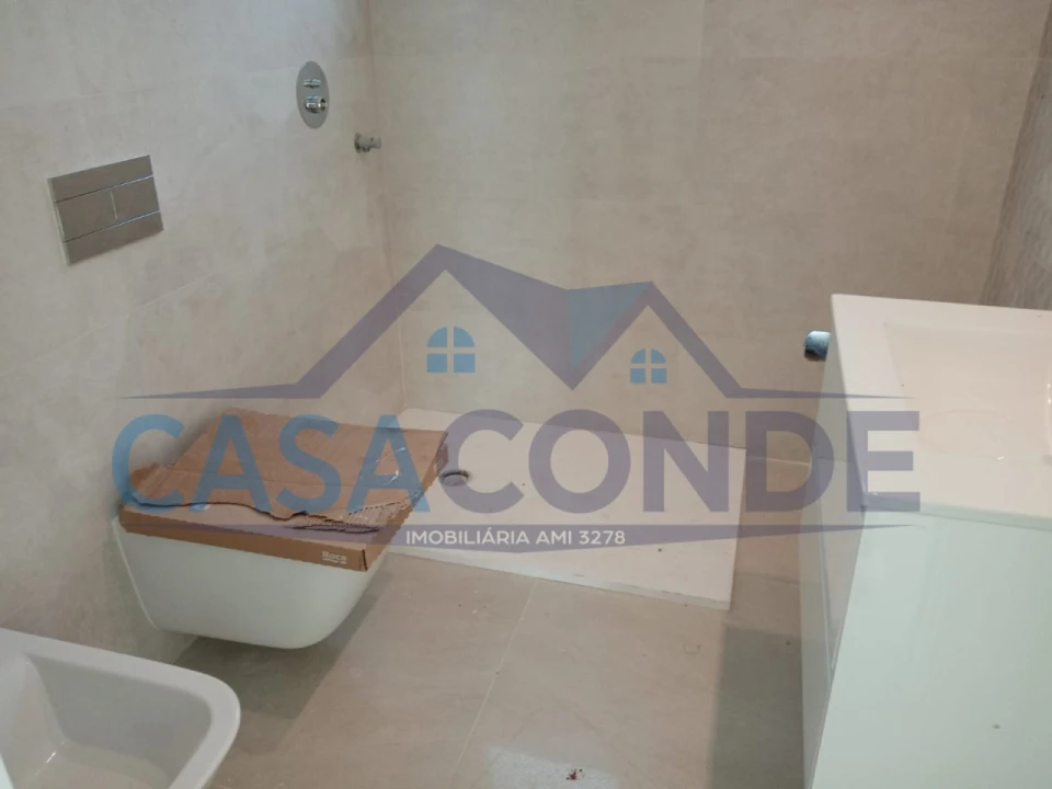 Moradia T4 para Venda em Fernao Ferro Foto 18