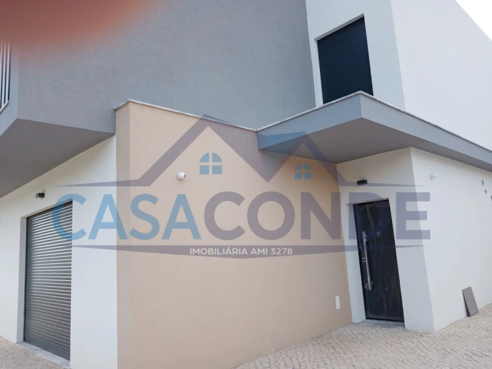 Moradia T4 para Venda em Fernao Ferro Foto 27