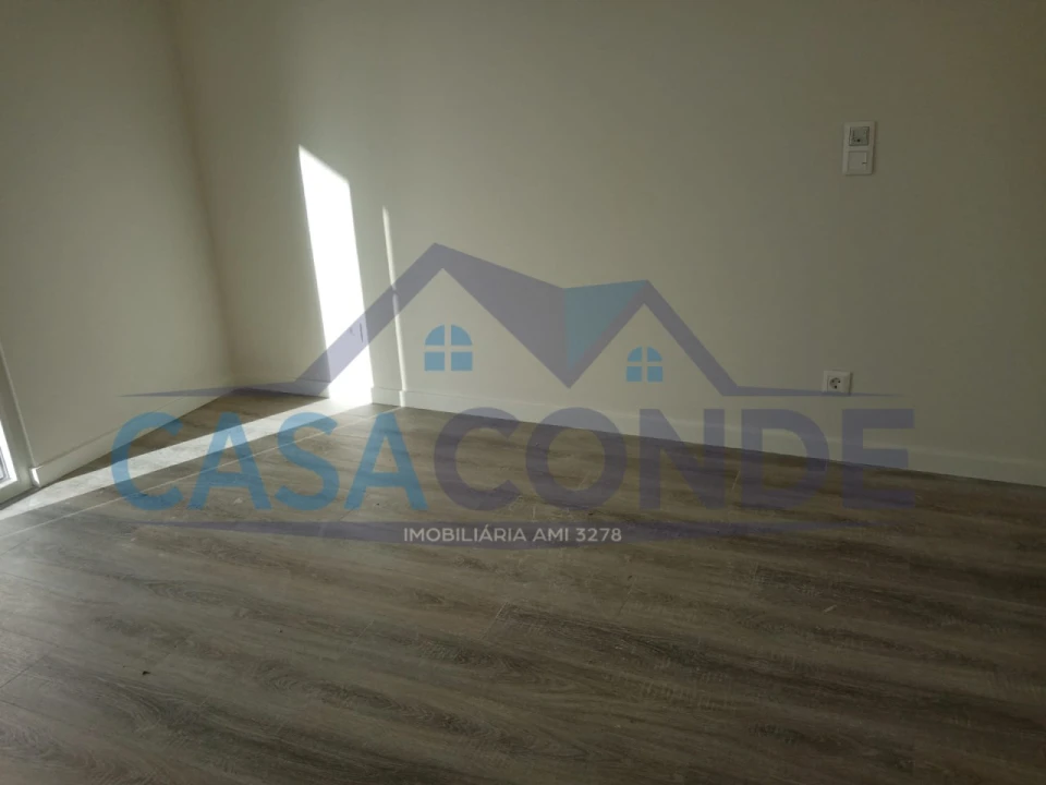 Moradia T4 para Venda em Fernao Ferro Foto 30