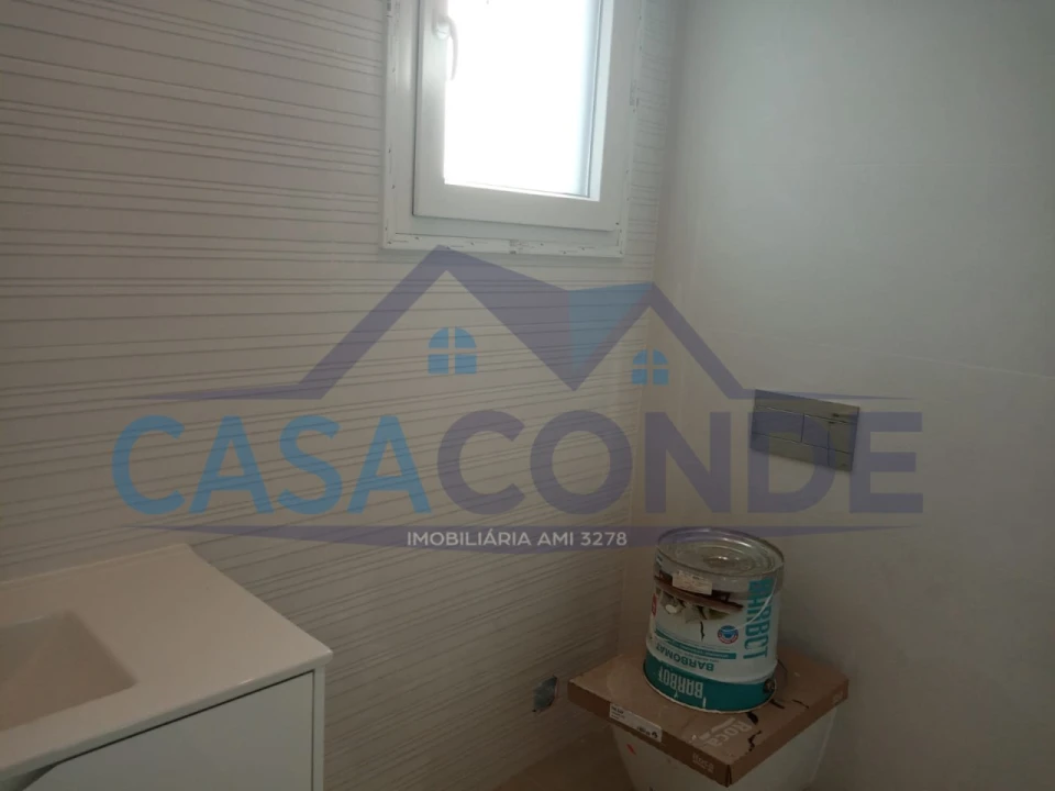 Moradia T4 para Venda em Fernao Ferro Foto 36