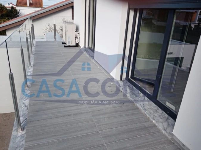 Moradia T4 para Venda em Fernao Ferro Foto 9