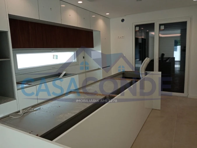 Moradia T4 para Venda em Fernao Ferro Foto 34