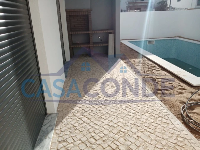 Moradia T4 para Venda em Fernao Ferro Foto 40