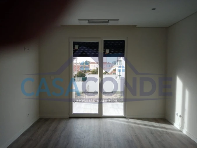 Moradia T4 para Venda em Fernao Ferro Foto 42