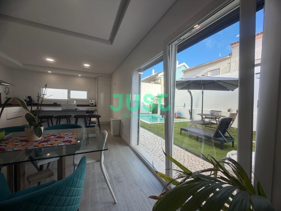 Moradia T3 para Venda em Quinta do Conde Foto 15