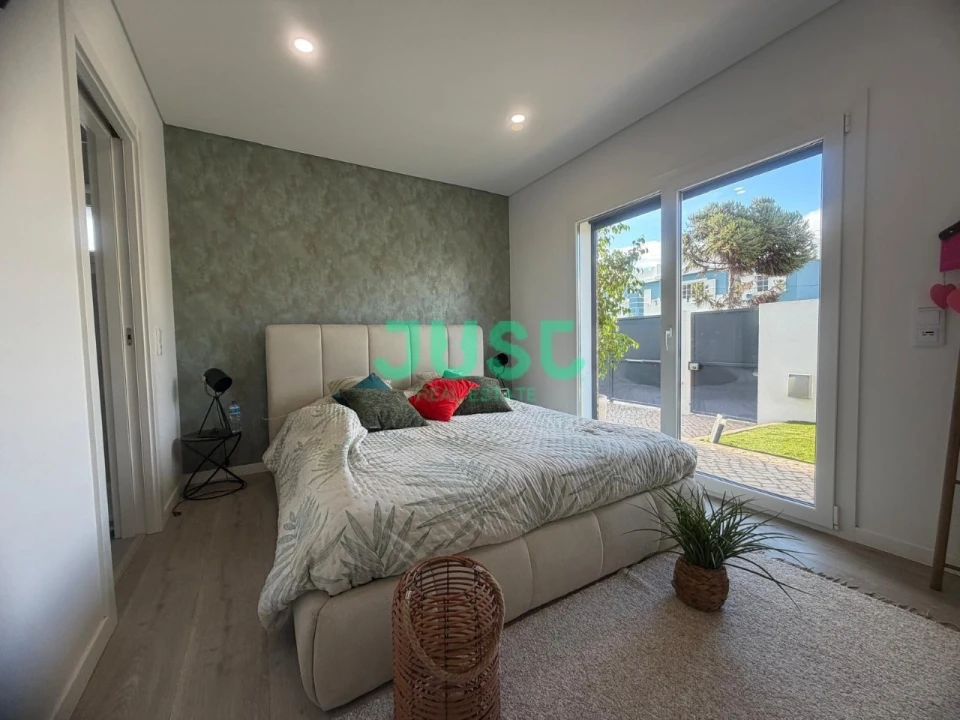 Moradia T3 para Venda em Quinta do Conde Foto 20