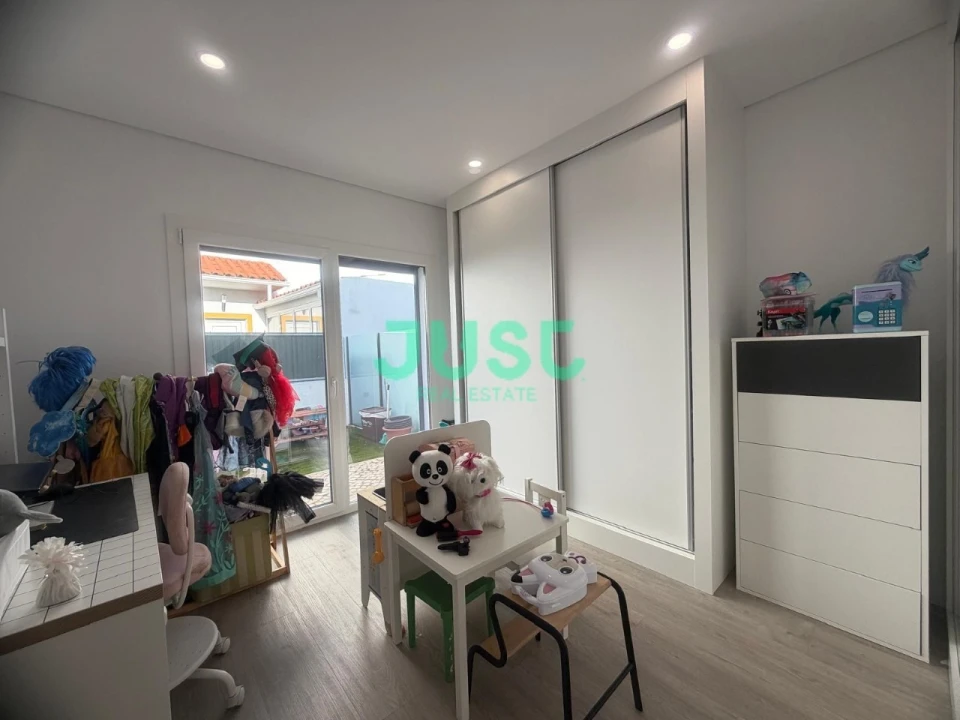 Moradia T3 para Venda em Quinta do Conde Foto 28