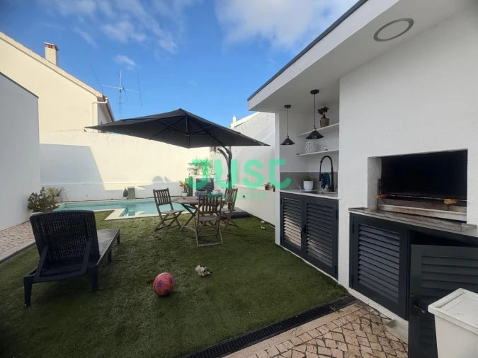 Moradia T3 para Venda em Quinta do Conde Foto 7