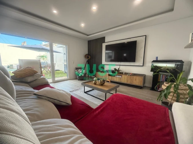 Moradia T3 para Venda em Quinta do Conde Foto 11