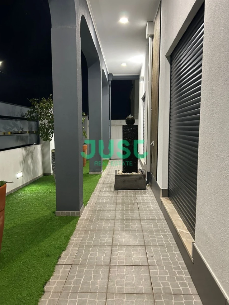 Moradia T3 para Venda em Quinta do Conde Foto 14