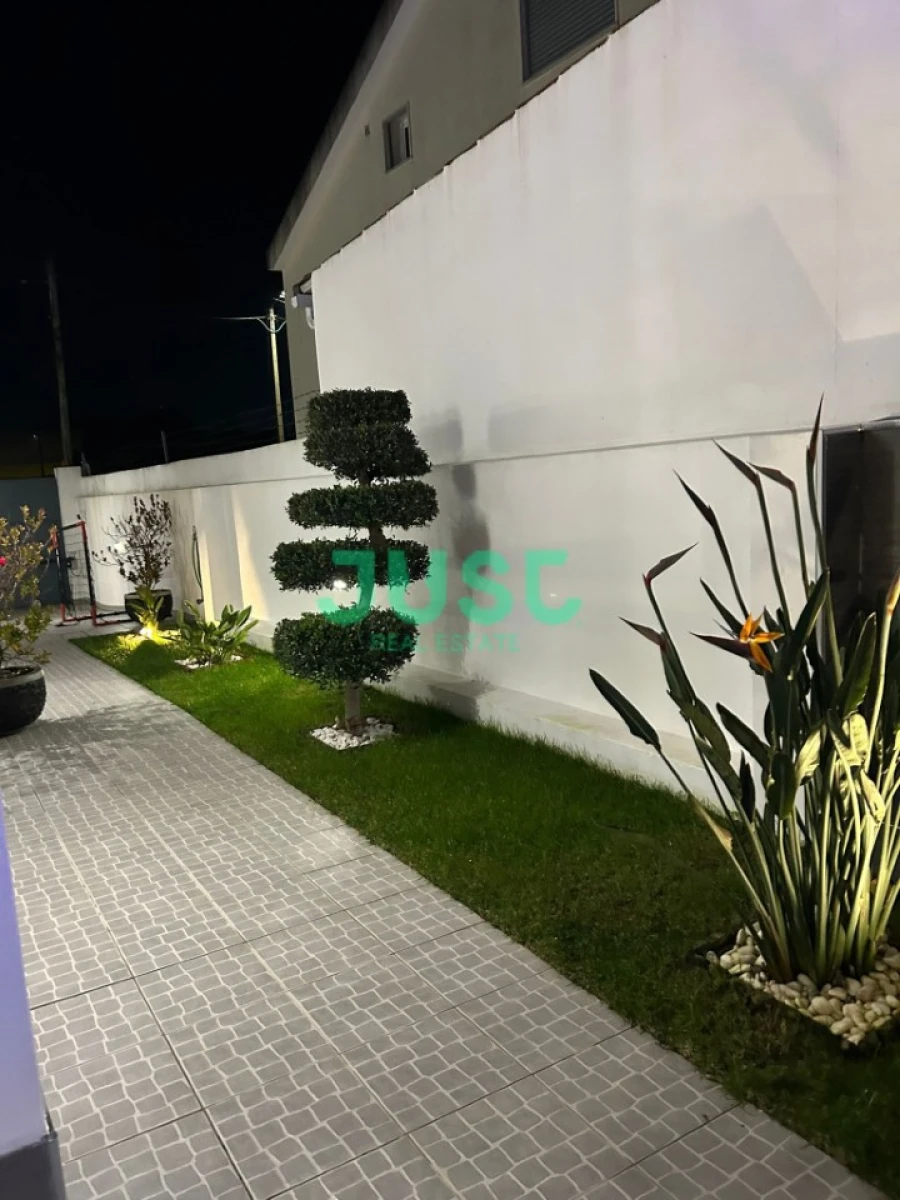 Moradia T3 para Venda em Quinta do Conde Foto 20