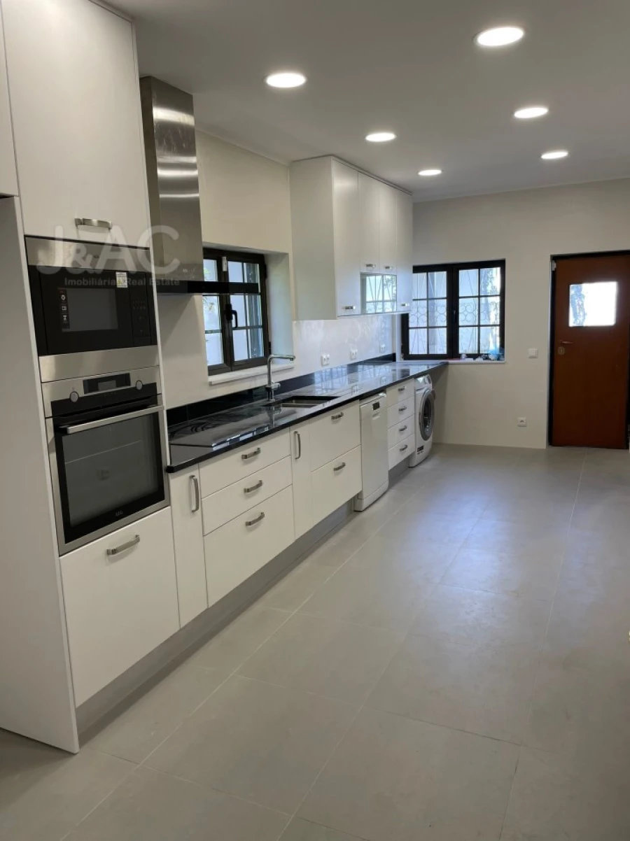 Moradia T4 para Arrendamento em Cascais e Estoril Foto 3