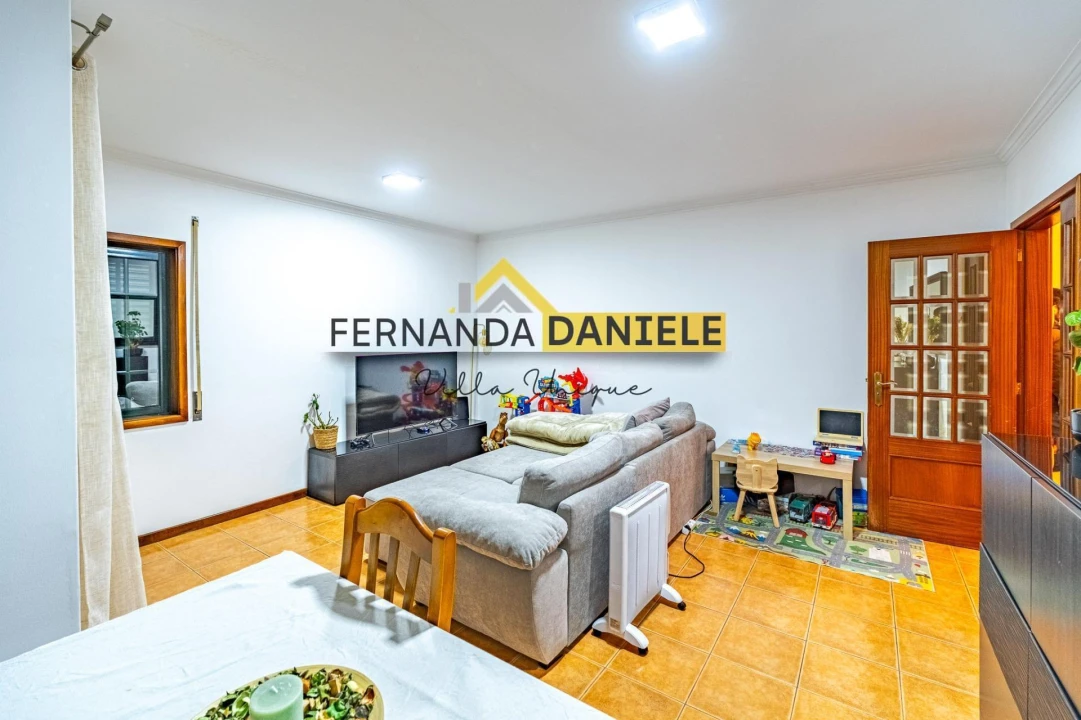 Apartamento T2 para Venda em Santa Maria da Feira, Travanca, Sanfins e Espargo Foto 8