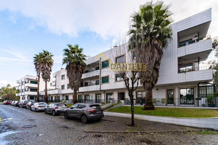 Apartamento T2 para Venda em Santa Maria da Feira, Travanca, Sanfins e Espargo Foto 1