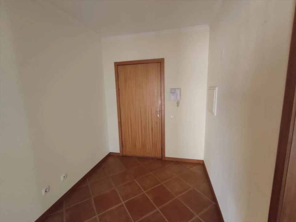 Apartamento T3 para Venda em O. Azeméis, Riba-Ul, Ul, Macinhata Seixa, Madail Foto 2