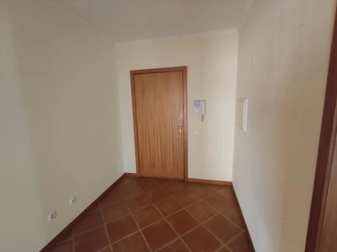 Apartamento T3 para Venda em O. Azeméis, Riba-Ul, Ul, Macinhata Seixa, Madail Foto 2