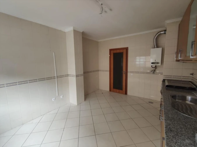 Apartamento T3 para Venda em O. Azeméis, Riba-Ul, Ul, Macinhata Seixa, Madail Foto 9