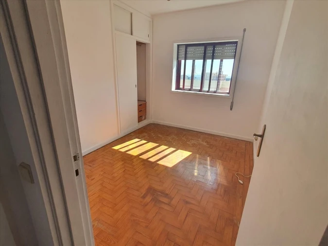 Apartamento T3 para Venda em Vilar de Andorinho Foto 12