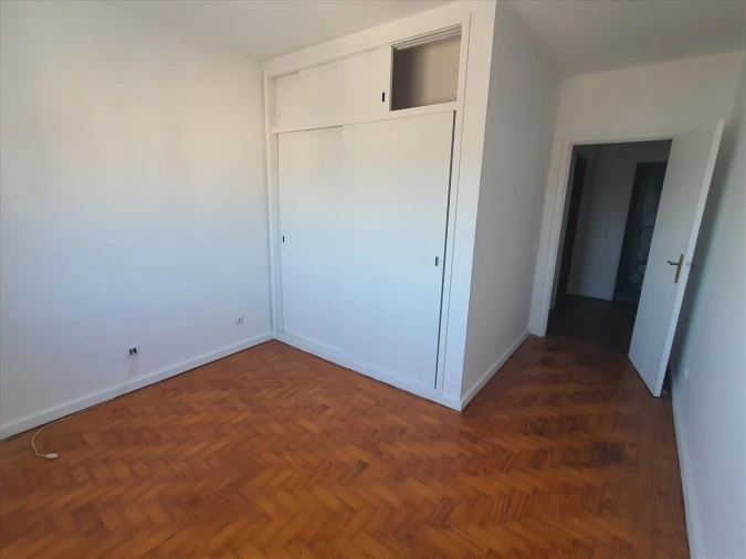Apartamento T3 para Venda em Vilar de Andorinho Foto 13