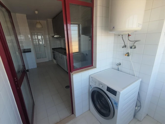 Apartamento T3 para Venda em Vilar de Andorinho Foto 8