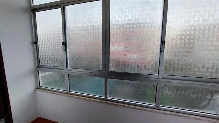 Apartamento T2 para Venda em Agualva e Mira-Sintra Foto 14