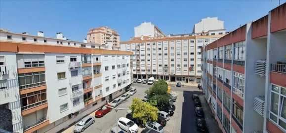 Apartamento T2 para Venda em Queluz e Belas