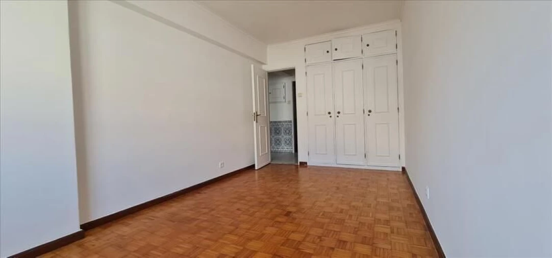 Apartamento T2 para Venda em Queluz e Belas Foto 11