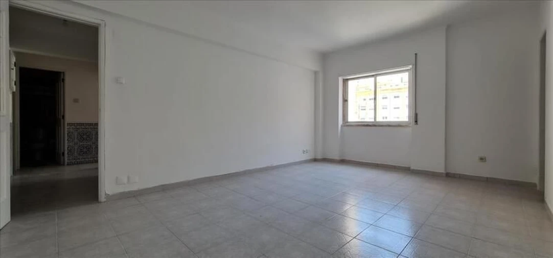 Apartamento T2 para Venda em Queluz e Belas Foto 5