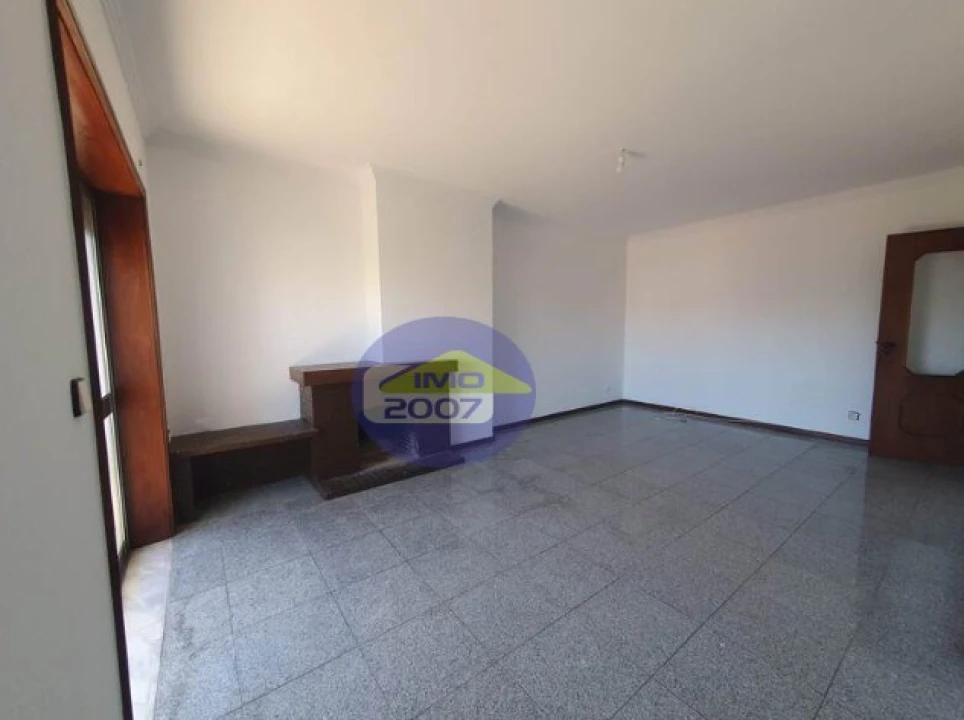 Apartamento T4 para Venda em Santa Marinha e São Pedro da Afurada Foto 5