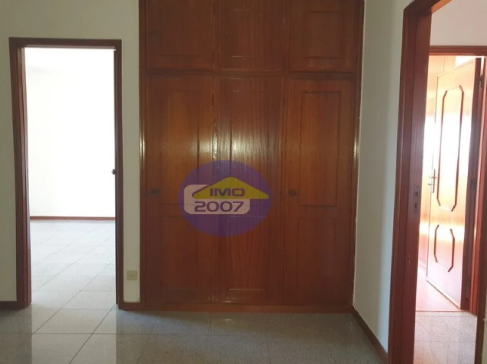 Apartamento T4 para Venda em Santa Marinha e São Pedro da Afurada Foto 8