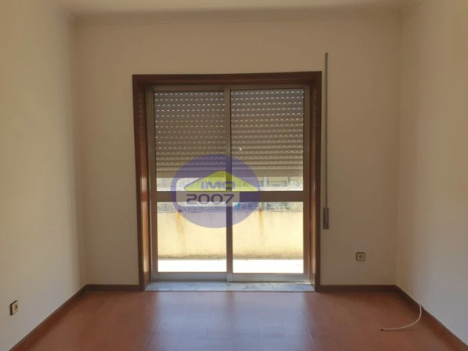 Apartamento T4 para Venda em Santa Marinha e São Pedro da Afurada Foto 13