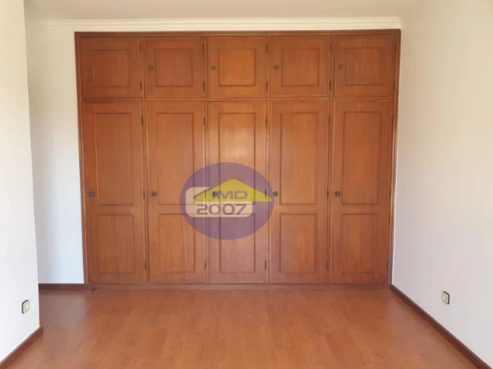 Apartamento T4 para Venda em Santa Marinha e São Pedro da Afurada Foto 17