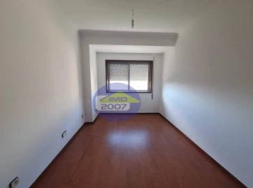 Apartamento T4 para Venda em Santa Marinha e São Pedro da Afurada