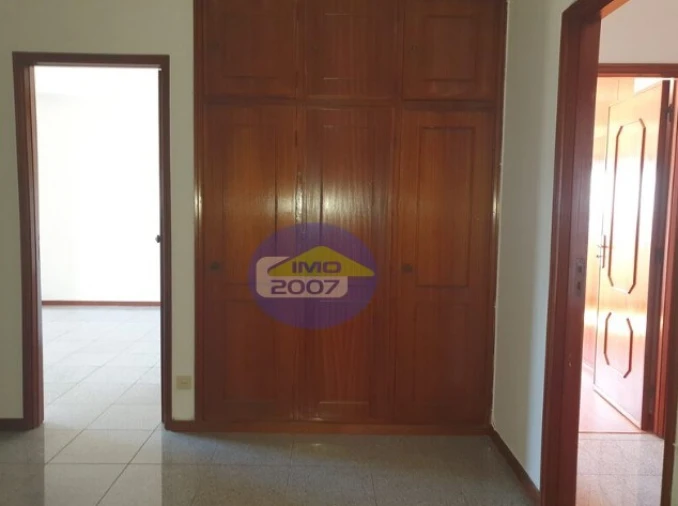 Apartamento T4 para Venda em Santa Marinha e São Pedro da Afurada Foto 8