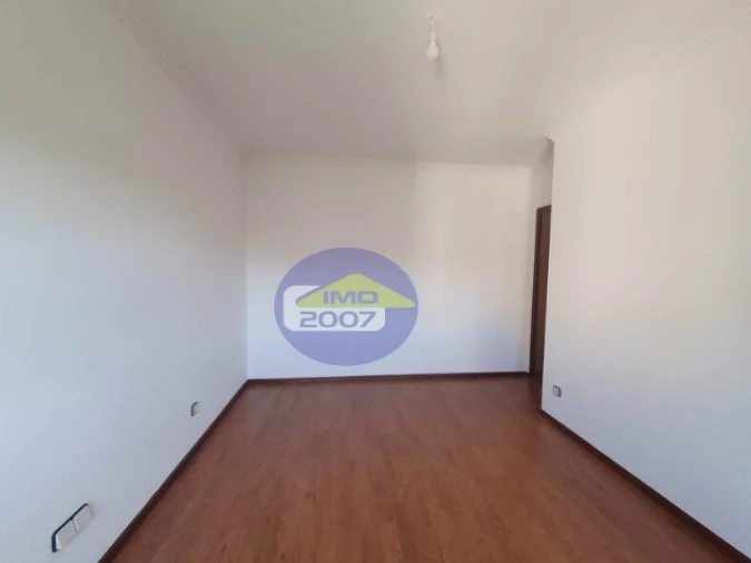 Apartamento T4 para Venda em Santa Marinha e São Pedro da Afurada Foto 12